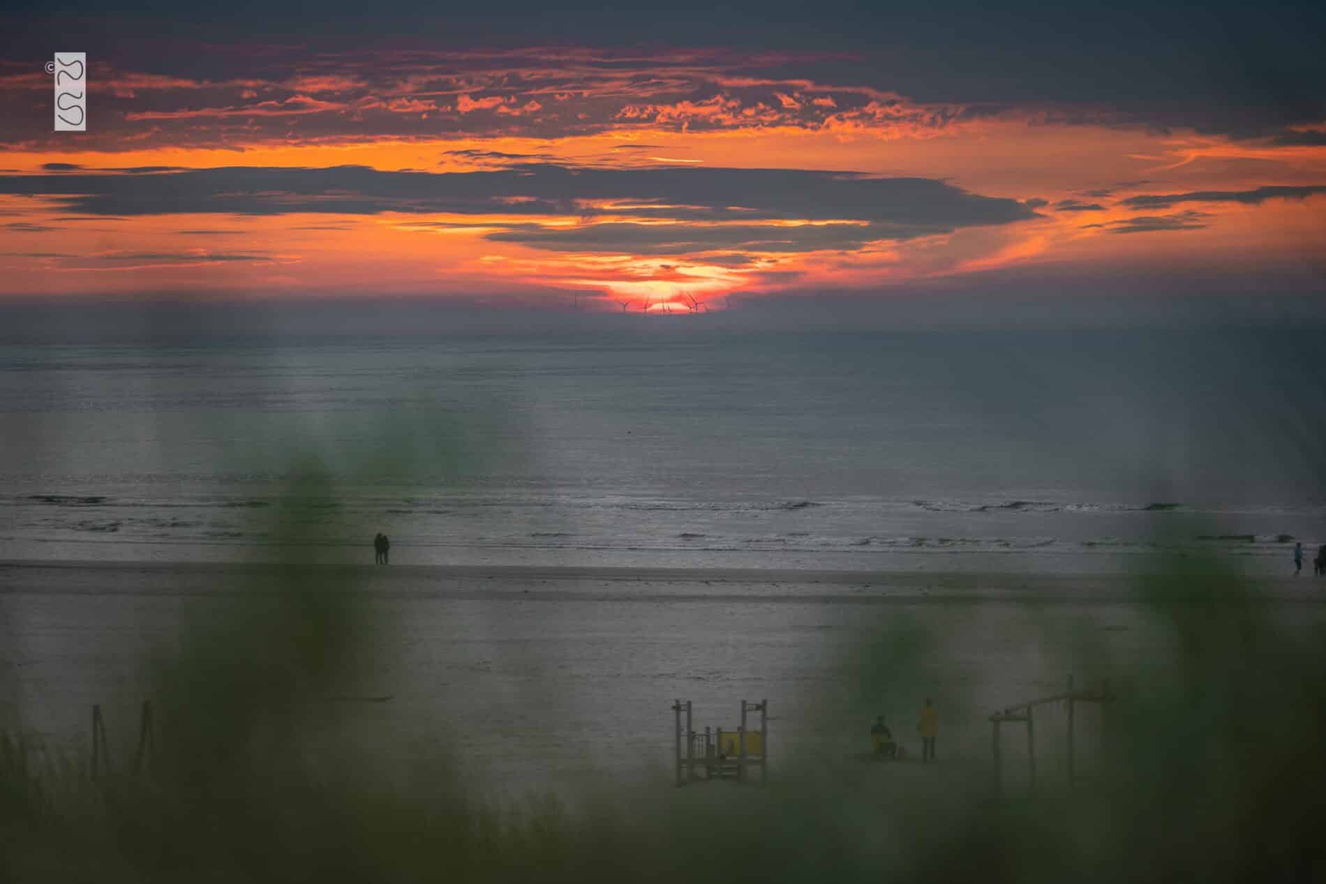 Sonnenuntergang am Strand auf Juist  - Erlebnis Goldene Stunde