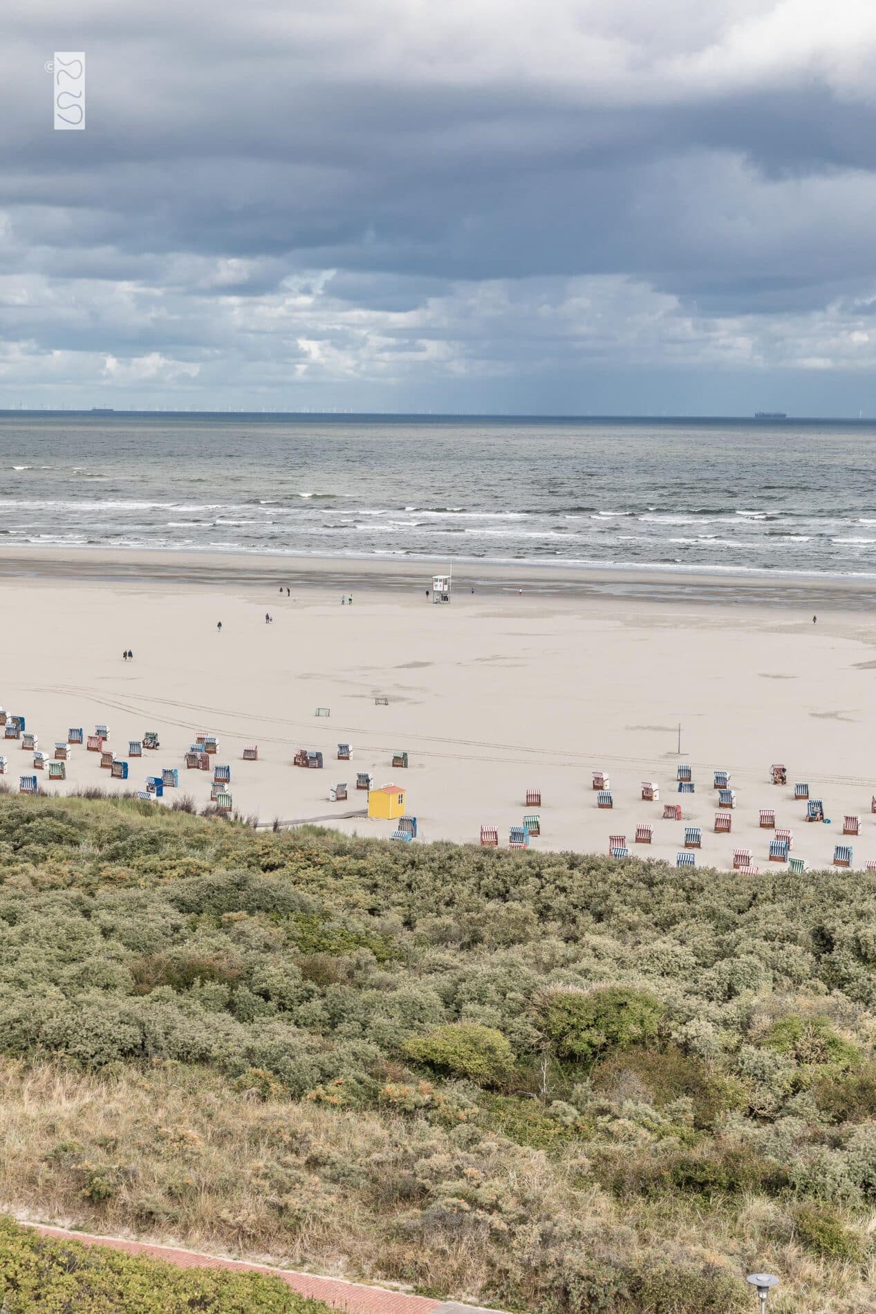 Strandmüll auf Juist Plastikmüll Strandmülleimer