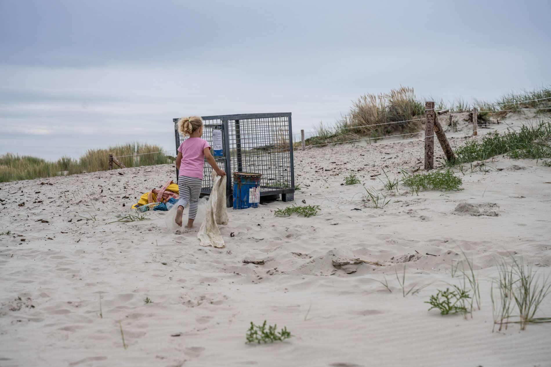 Strandmüll auf Juist Plastikmüll Strandmülleimer